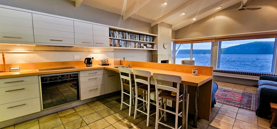 3 Bedroom Property for Sale in Middedorp Western Cape